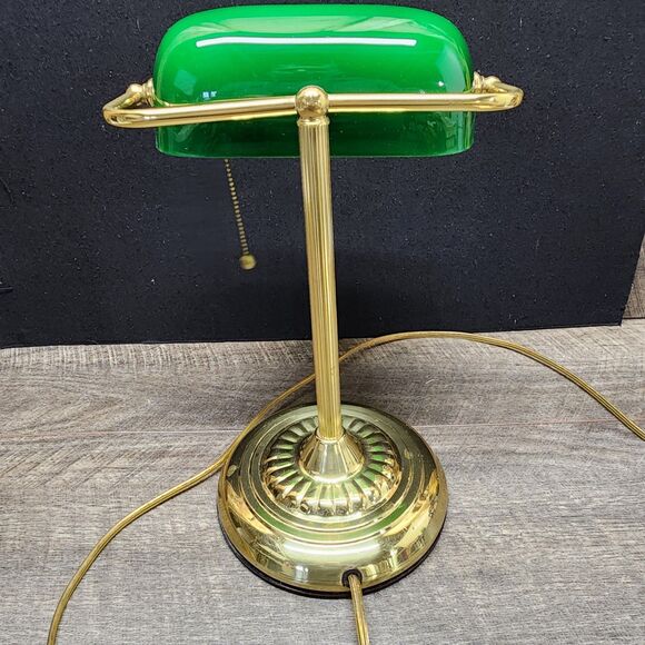 Vintage Green Banker’s Desk Lamp Brass Base Plastic Shade Tested Works - Picture 6 of 12